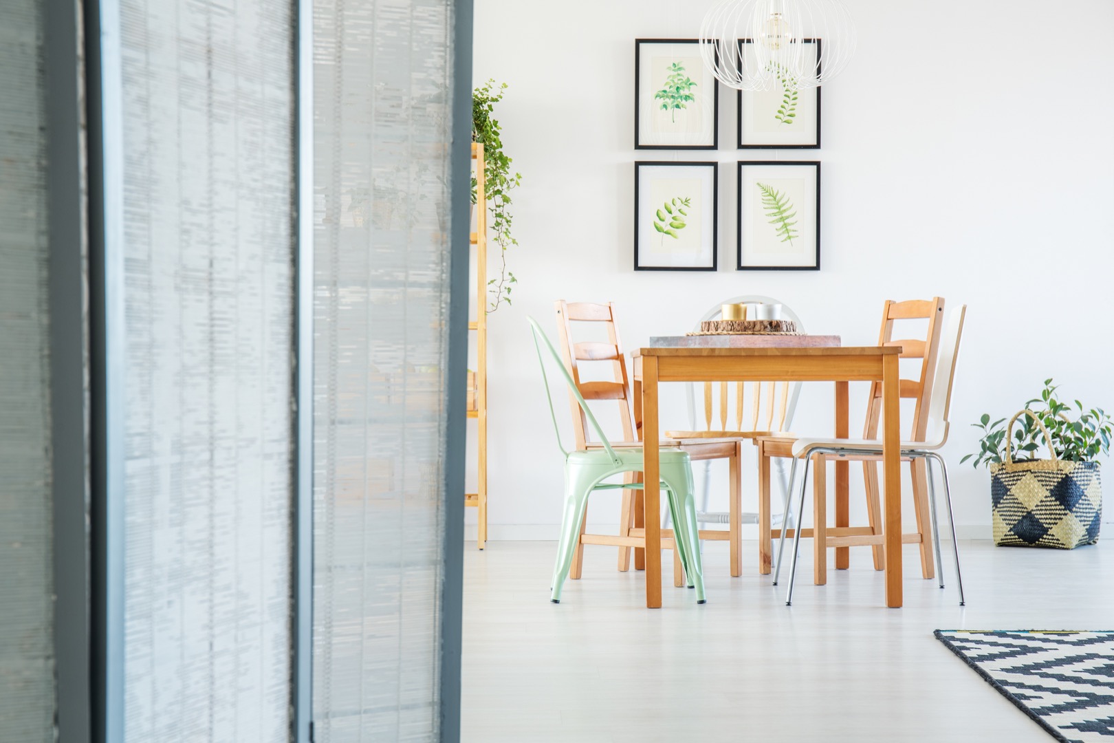 Room divider in cozy apartment Ample Modern Loft