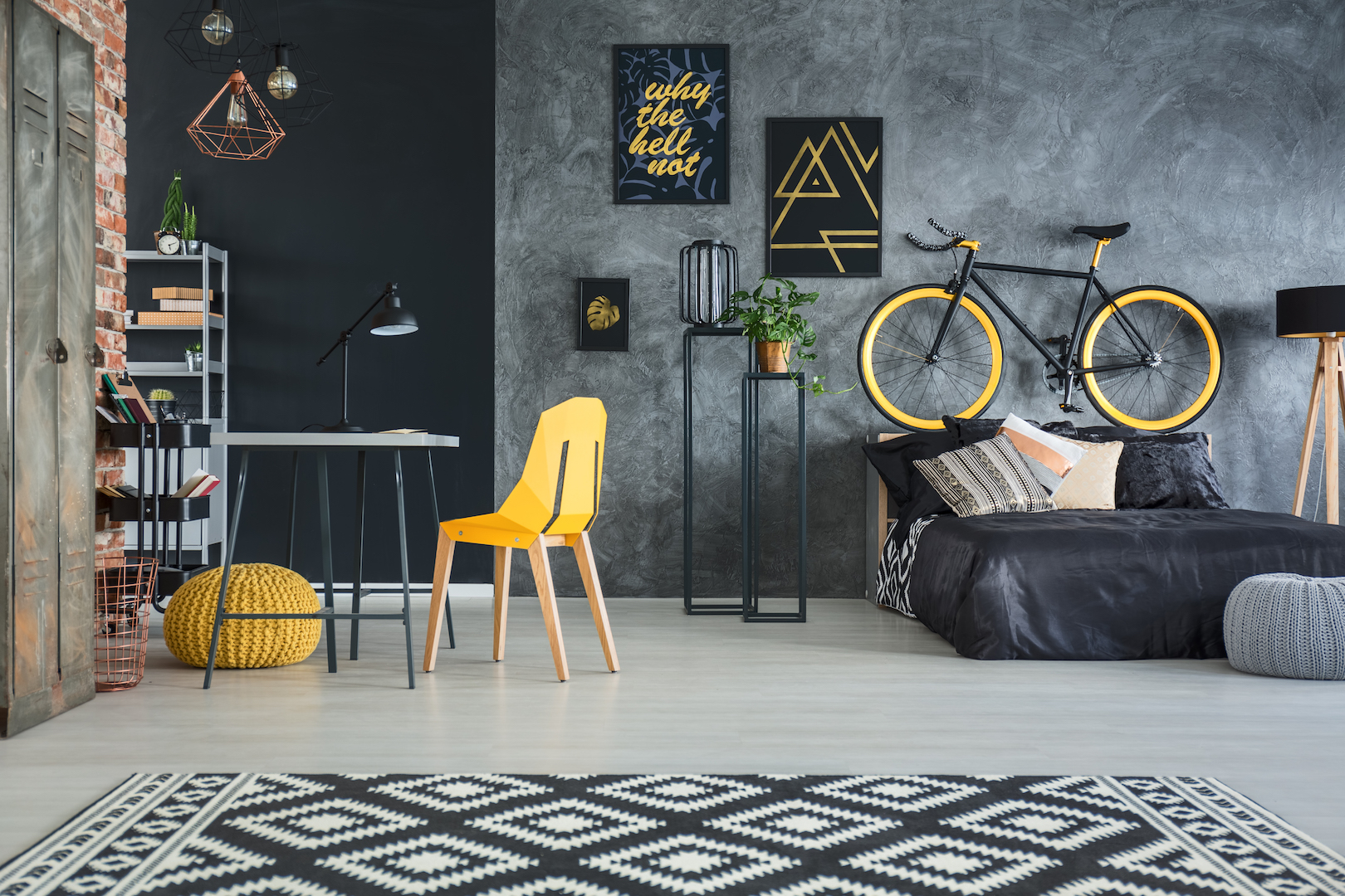 Flat with yellow decors Amazing oceanfront apartment